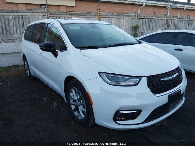 Chrysler Pacifica Limited 2026 2C4RC1GG8TR279098 Image 13