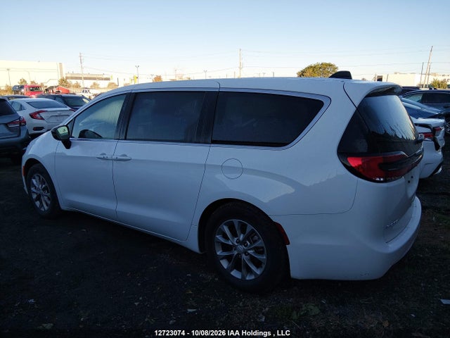 Chrysler Pacifica Limited 2026 2C4RC1GG8TR279098 Image 14