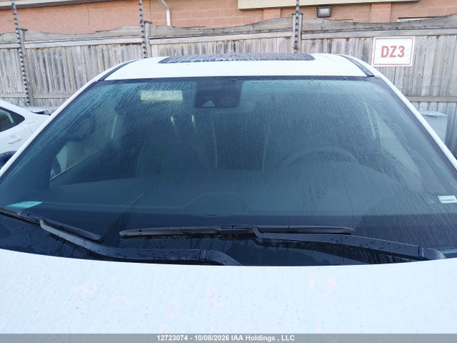 Chrysler Pacifica Limited 2026 2C4RC1GG8TR279098 Image 17
