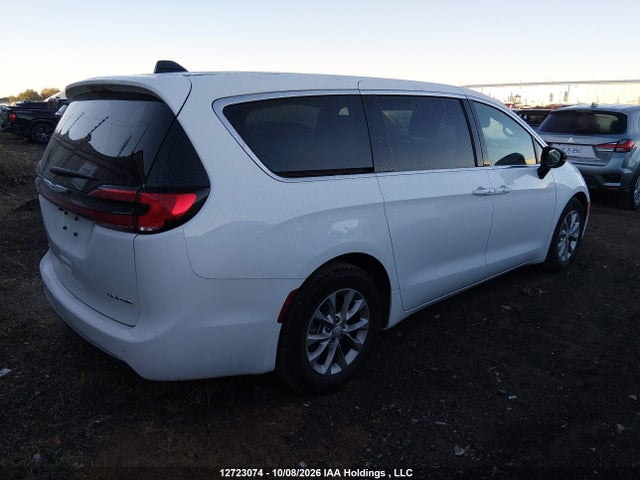 Chrysler Pacifica Limited 2026 2C4RC1GG8TR279098 Image 4