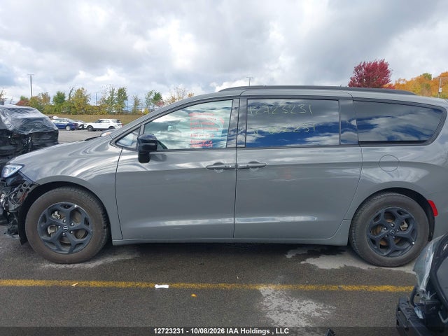 2025 Chrysler Pacifica Limited მანქანა იყიდება აუქციონზე, vin: 2C4RC1GG9SR602251, აუქციონის ნომერი: 12723231