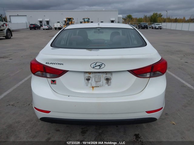5NPDH4AE3FH561526 Hyundai Elantra Se/sport/limited
