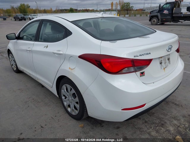 5NPDH4AE3FH561526 Hyundai Elantra Se/sport/limited