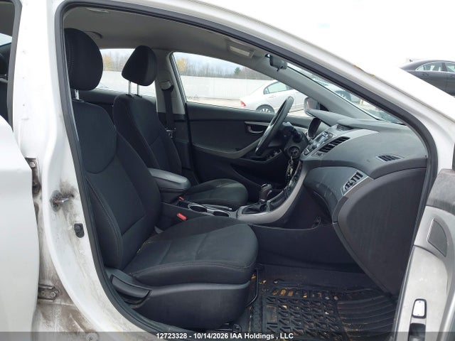 5NPDH4AE3FH561526 Hyundai Elantra Se/sport/limited