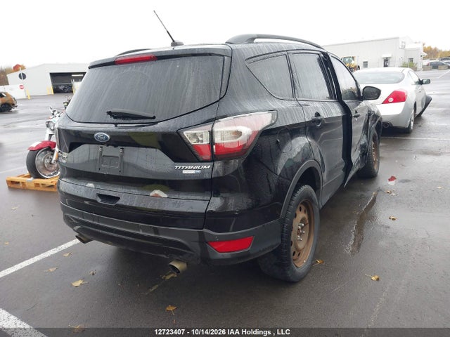 Ford Escape Titanium 2017 1FMCU9J94HUA69986 Image 4