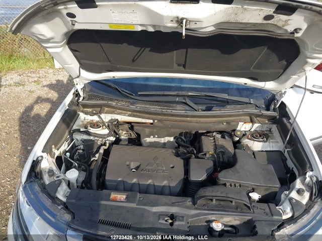 Продажа на аукционе авто 2017 Mitsubishi Outlander Es, vin: JA4AZ2A31HZ610344, номер лота: 12723426