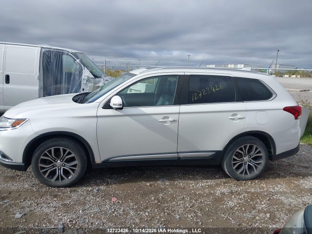 Продажа на аукционе авто 2017 Mitsubishi Outlander Es, vin: JA4AZ2A31HZ610344, номер лота: 12723426