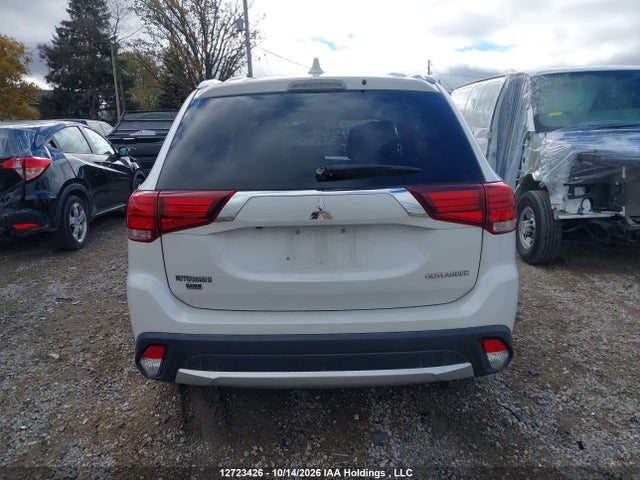 Продажа на аукционе авто 2017 Mitsubishi Outlander Es, vin: JA4AZ2A31HZ610344, номер лота: 12723426
