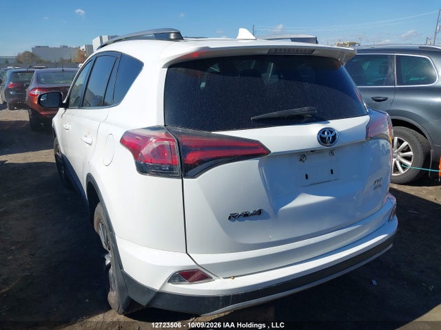Toyota Rav4 Xle 2018 2T3RFREV8JW823397 Image 3