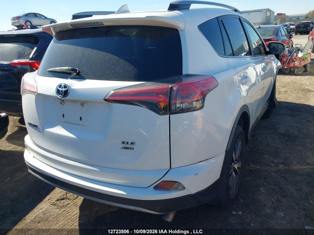 Toyota Rav4 Xle 2018 2T3RFREV8JW823397 Image 4