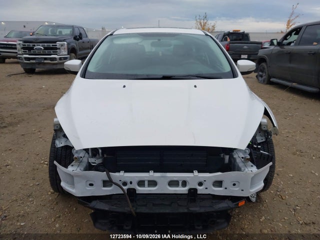 Ford Focus Titanium 2016 1FADP3N21GL370235 Image 13