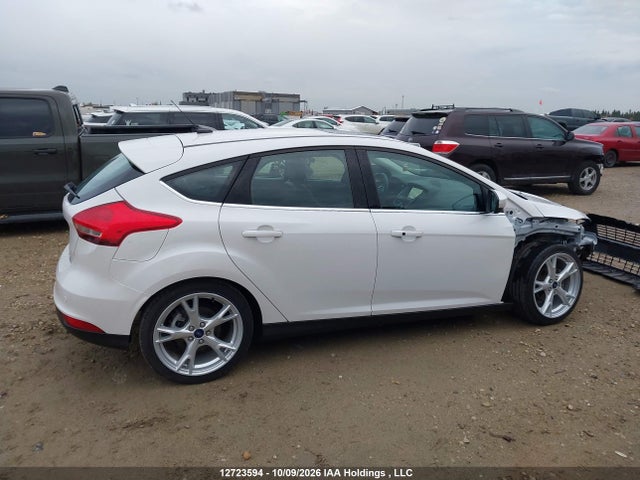 Ford Focus Titanium 2016 1FADP3N21GL370235 Image 14