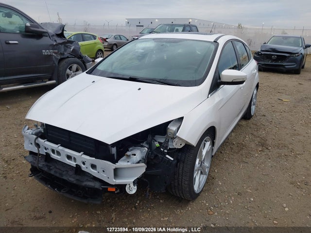 Ford Focus Titanium 2016 1FADP3N21GL370235 Image 2