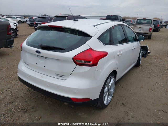 Ford Focus Titanium 2016 1FADP3N21GL370235 Image 4