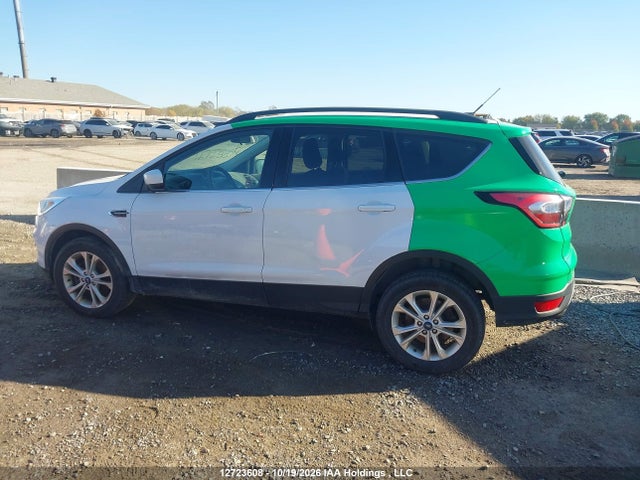Ford ESCAPE SE 2018 1FMCU9GD5JUD09063 Image 14