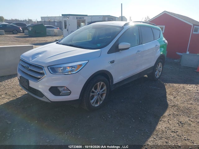Ford ESCAPE SE 2018 1FMCU9GD5JUD09063 Image 2