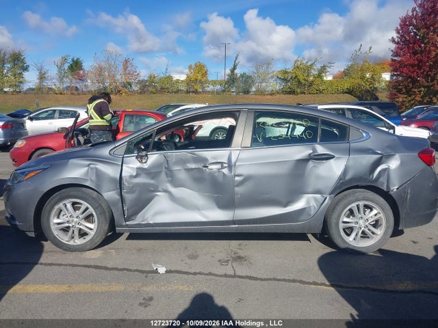 Chevrolet CRUZE LT 2018 1G1BE5SM0J7234440 Image 15
