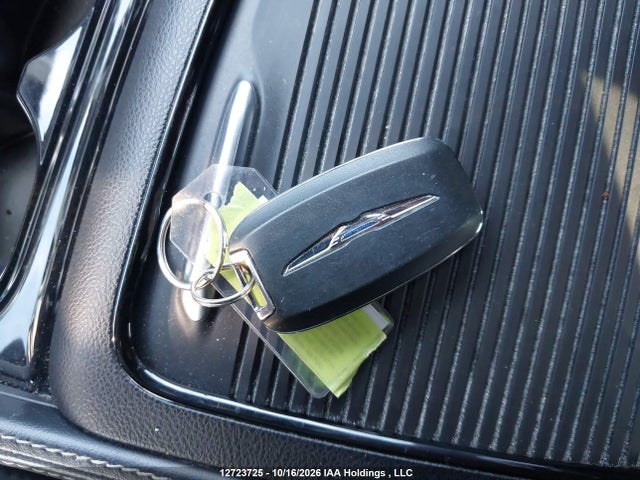 Chrysler Pacifica Limited 2025 2C4RC1GGXSR570846 Image 11