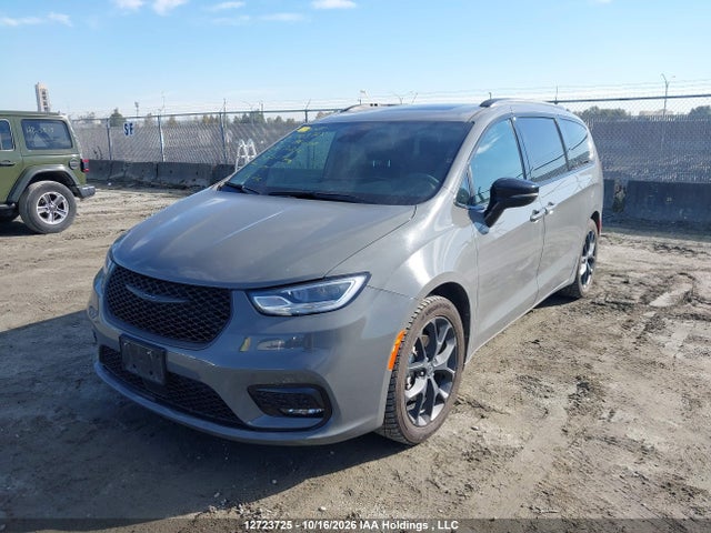 Chrysler Pacifica Limited 2025 2C4RC1GGXSR570846 Image 2