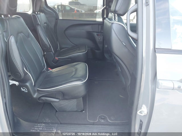 Chrysler Pacifica Limited 2025 2C4RC1GGXSR570846 Image 8