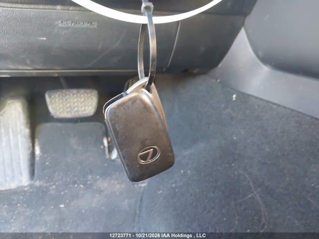 12723771 :رقم المزاد ، JTHCM1D28G5014212 vin ، 2016 Lexus Is 300 300 مزاد بيع