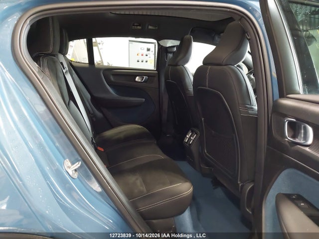 12723839 :رقم المزاد ، YV4ED3GB9N2007198 vin ، 2022 Volvo C40 P8 Recharge Ultimate مزاد بيع
