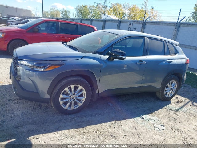 12723850 :رقم المزاد ، 7MUCAAAG7SV140242 vin ، 2025 Toyota Corolla Cross Le مزاد بيع