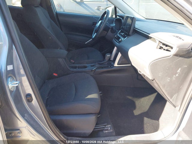 12723850 :رقم المزاد ، 7MUCAAAG7SV140242 vin ، 2025 Toyota Corolla Cross Le مزاد بيع
