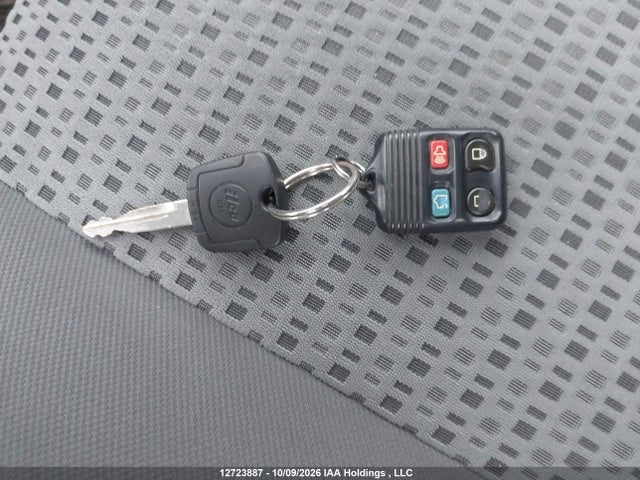12723887 :رقم المزاد ، 1FAFP36N86W240175 vin ، 2006 Ford Focus Zxw مزاد بيع