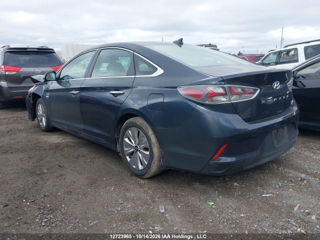 Hyundai Sonata Hybrid Gl 2018 KMHE24L36JA081414 Image 3