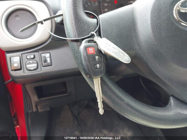 12716841 :رقم المزاد ، JTDKTUD36CD531941 vin ، 2012 Toyota Yaris Le مزاد بيع
