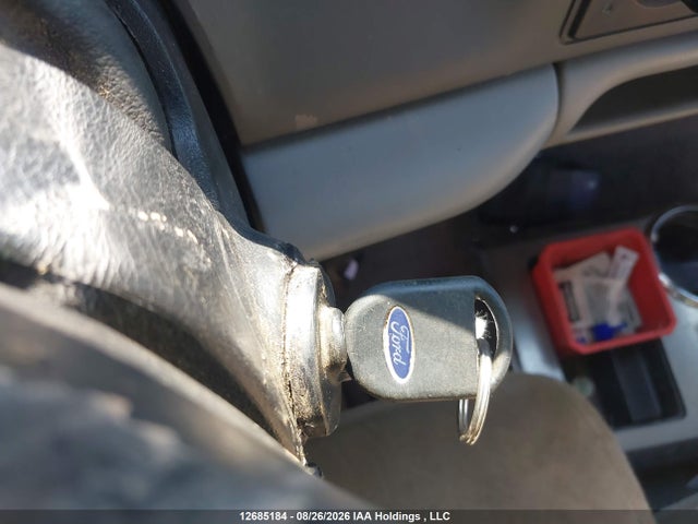 12685184 :رقم المزاد ، 1FTNF21L8YEB48386 vin ، 2000 Ford F-250 Lariat/xl/xlt مزاد بيع