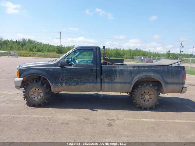 12685184 :رقم المزاد ، 1FTNF21L8YEB48386 vin ، 2000 Ford F-250 Lariat/xl/xlt مزاد بيع