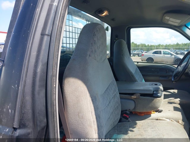 12685184 :رقم المزاد ، 1FTNF21L8YEB48386 vin ، 2000 Ford F-250 Lariat/xl/xlt مزاد بيع