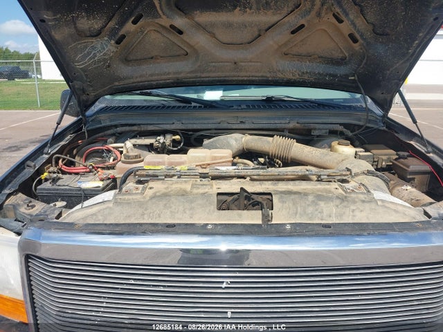 12685184 :رقم المزاد ، 1FTNF21L8YEB48386 vin ، 2000 Ford F-250 Lariat/xl/xlt مزاد بيع