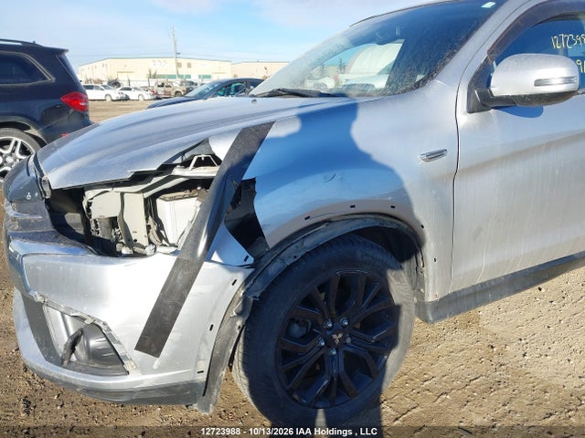 Продажа на аукционе авто 2018 Mitsubishi Rvr Se Limited/gt, vin: JA4AJ4AW5JZ605649, номер лота: 12723988