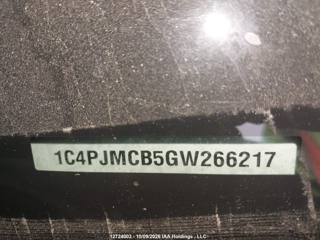 12724003 :رقم المزاد ، 1C4PJMCB5GW266217 vin ، 2016 Jeep Cherokee Latitude مزاد بيع