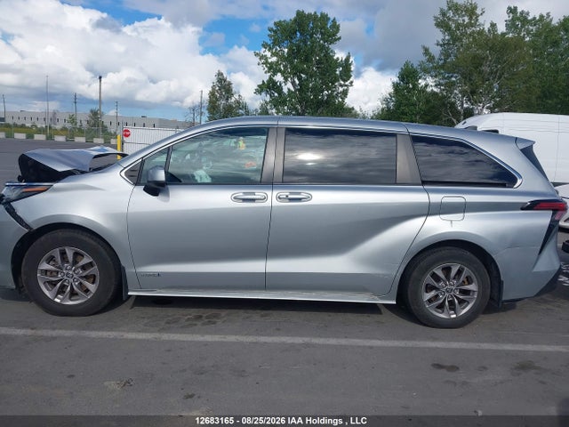 2021 Toyota Sienna Le 8-passenger მანქანა იყიდება აუქციონზე, vin: 5TDGRKEC5MS065481, აუქციონის ნომერი: 12683165