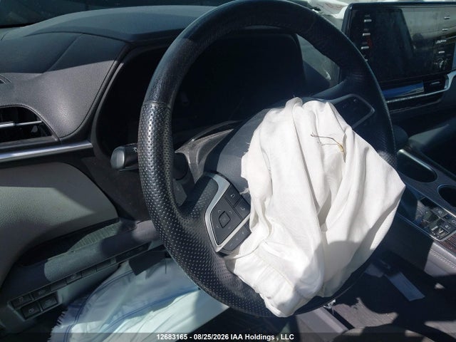 2021 Toyota Sienna Le 8-passenger მანქანა იყიდება აუქციონზე, vin: 5TDGRKEC5MS065481, აუქციონის ნომერი: 12683165