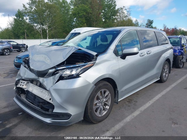 2021 Toyota Sienna Le 8-passenger მანქანა იყიდება აუქციონზე, vin: 5TDGRKEC5MS065481, აუქციონის ნომერი: 12683165