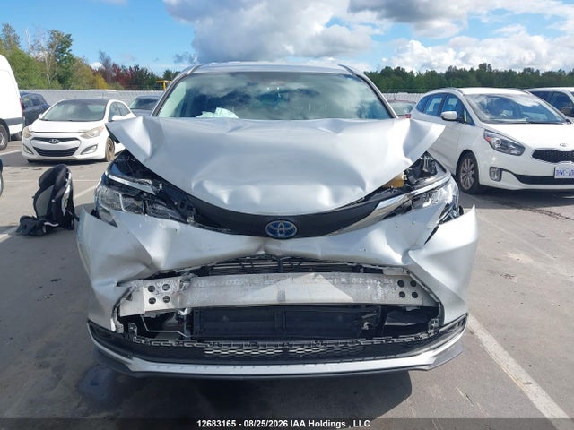 2021 Toyota Sienna Le 8-passenger მანქანა იყიდება აუქციონზე, vin: 5TDGRKEC5MS065481, აუქციონის ნომერი: 12683165