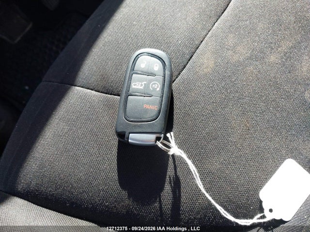 12712375 :رقم المزاد ، 1C4PJMCX2LD500203 vin ، 2020 Jeep Cherokee Altitude مزاد بيع