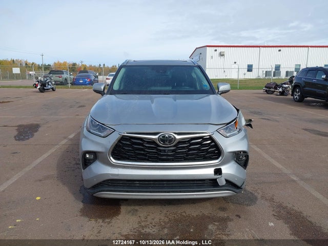 2021 Toyota Highlander Platinum მანქანა იყიდება აუქციონზე, vin: 5TDFZRBH4MS062172, აუქციონის ნომერი: 12724167