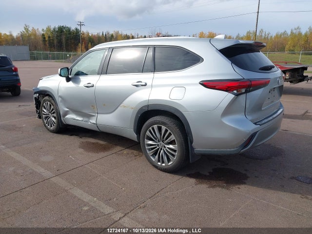 2021 Toyota Highlander Platinum მანქანა იყიდება აუქციონზე, vin: 5TDFZRBH4MS062172, აუქციონის ნომერი: 12724167