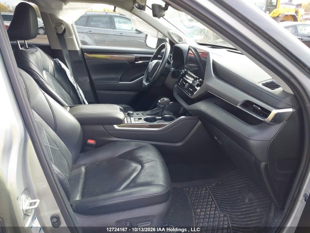 2021 Toyota Highlander Platinum მანქანა იყიდება აუქციონზე, vin: 5TDFZRBH4MS062172, აუქციონის ნომერი: 12724167