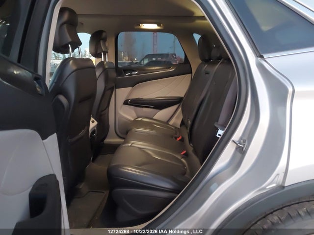 Lincoln Mkc Reserve 2017 5LMTJ3DH8HUL07134 Image 8