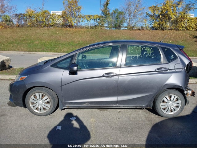 Honda FIT LX 2016 3HGGK5H5XGM101786 Image 15