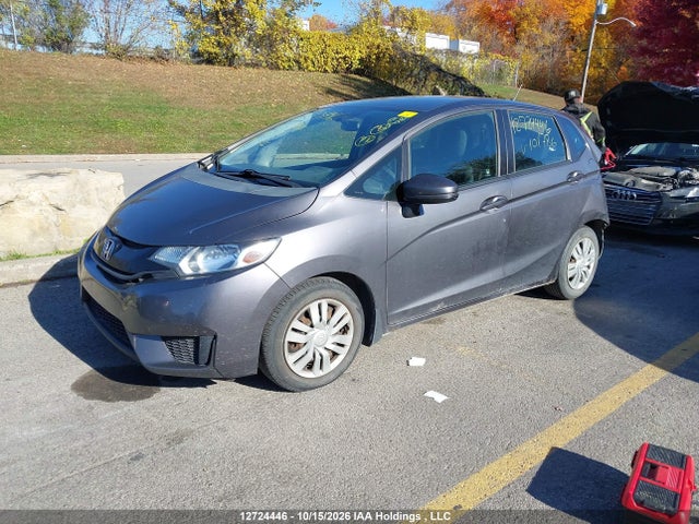 Honda FIT LX 2016 3HGGK5H5XGM101786 Image 2