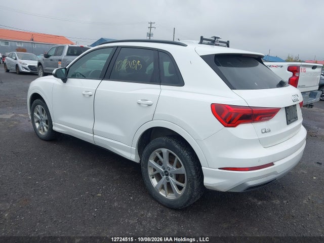 12724515 :رقم المزاد ، WA1AECF32M1054192 vin ، 2021 Audi Q3 Komfort 45 مزاد بيع