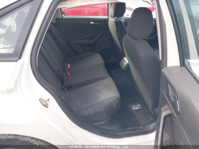 3VWC57BU6KM058442 Volkswagen Jetta Comfortline